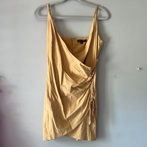 Lace-up yellow dress